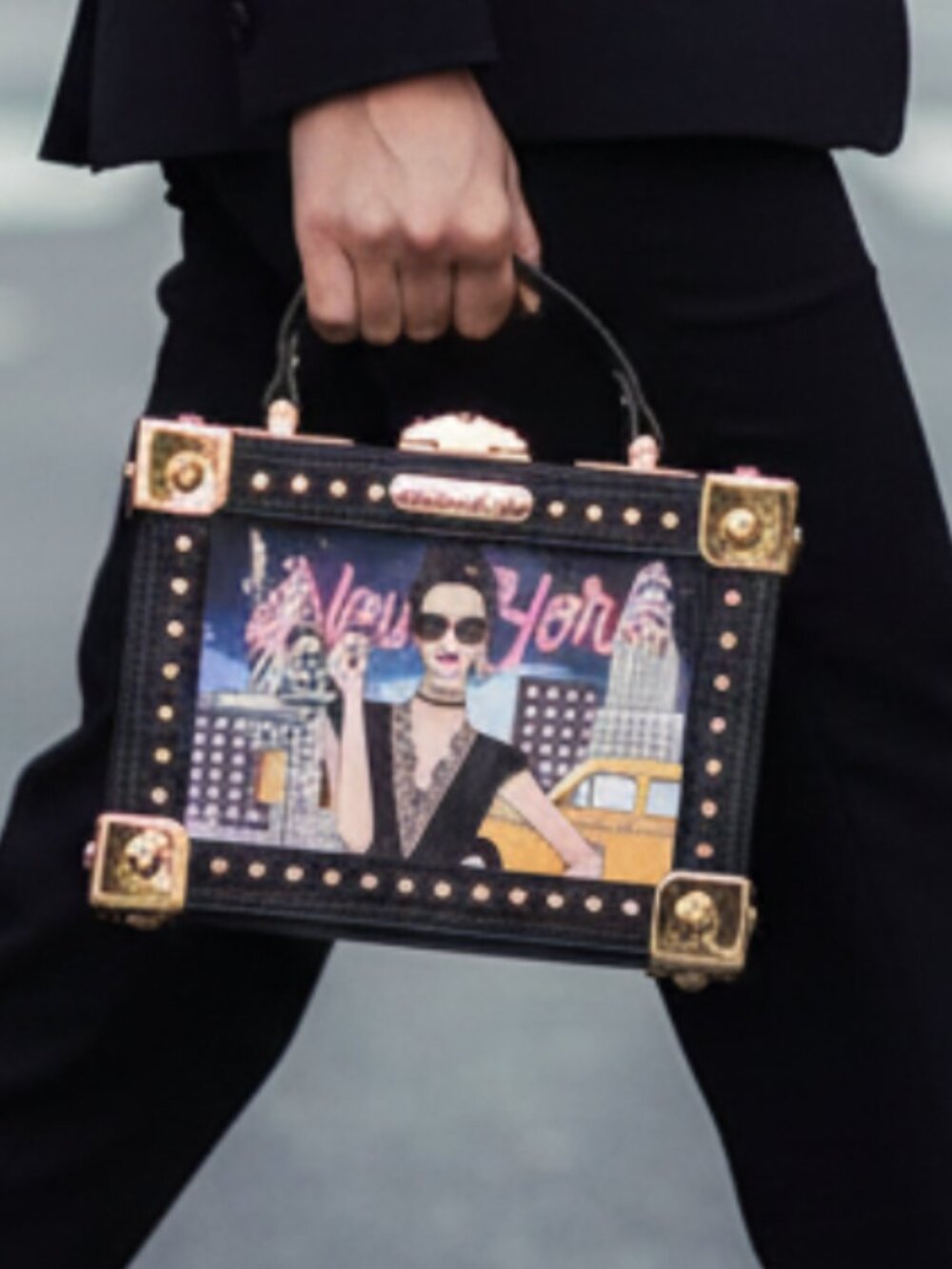Nicole Lee New York Box Trunk Handbag – Studded Graphic Taxi City Design
